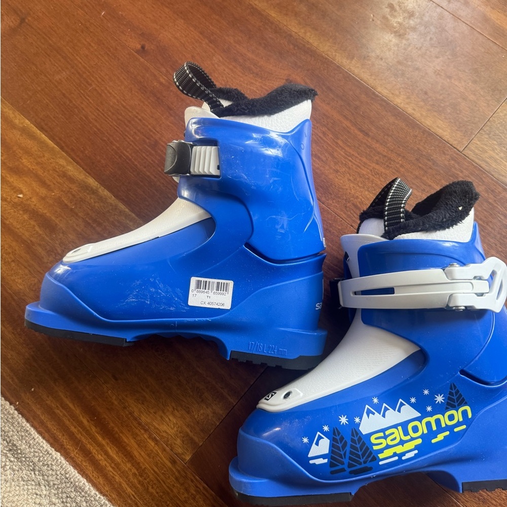 Salomon Kids Blue and White Snow Boots